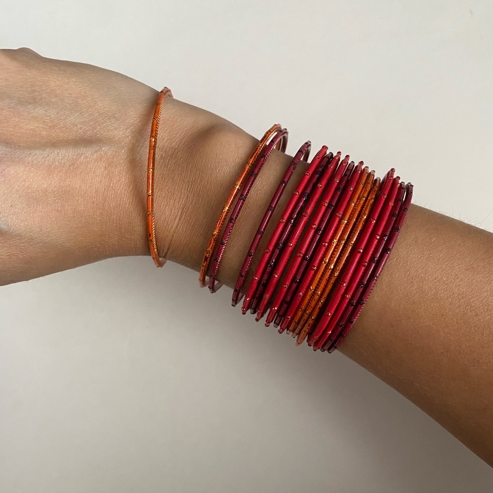 Bangle bracelets. - Picture 3 of 4